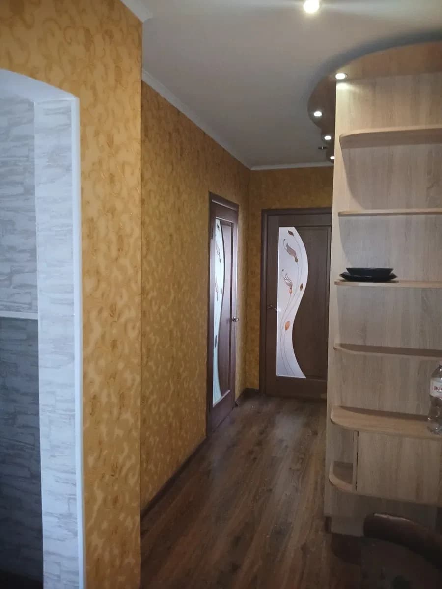 2-кімнатна квартира, Херсон: велика лоджія, нестандартне планування - фото 4
