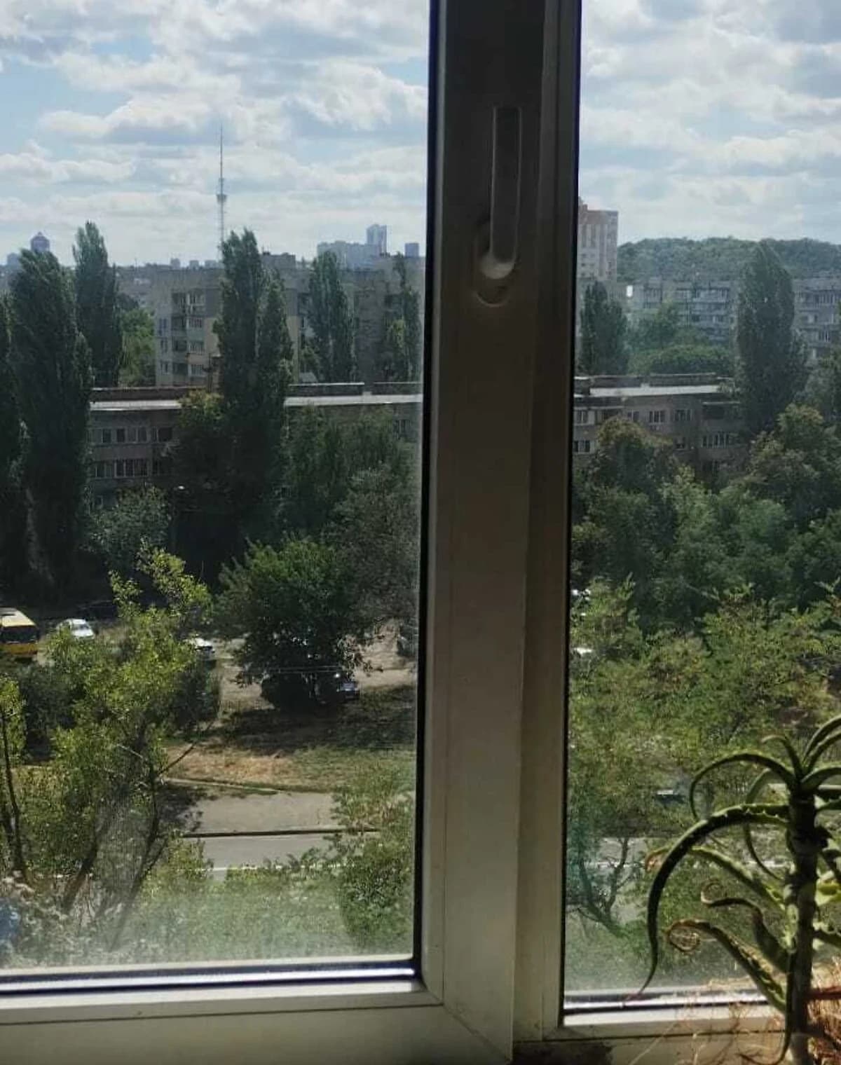 2-кімнатна квартира, Вишгородський Масив: панорамні вікна, торг - фото 1