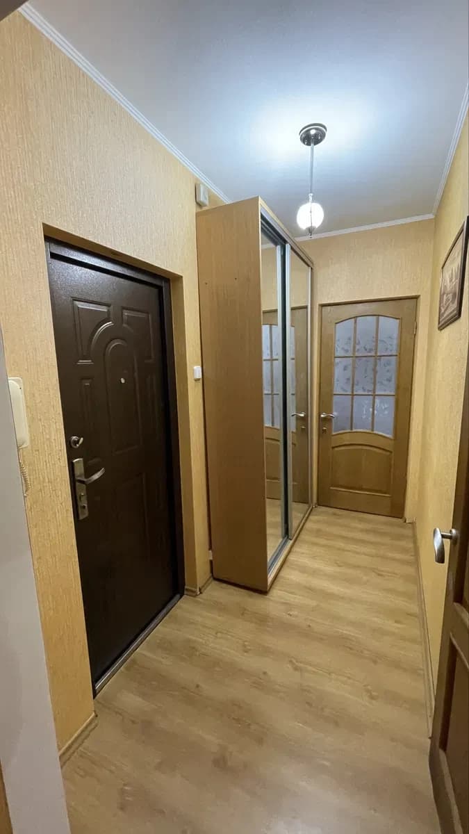 2-кімнатна квартира, Оболонський: метро Мінська 10 хв пішки