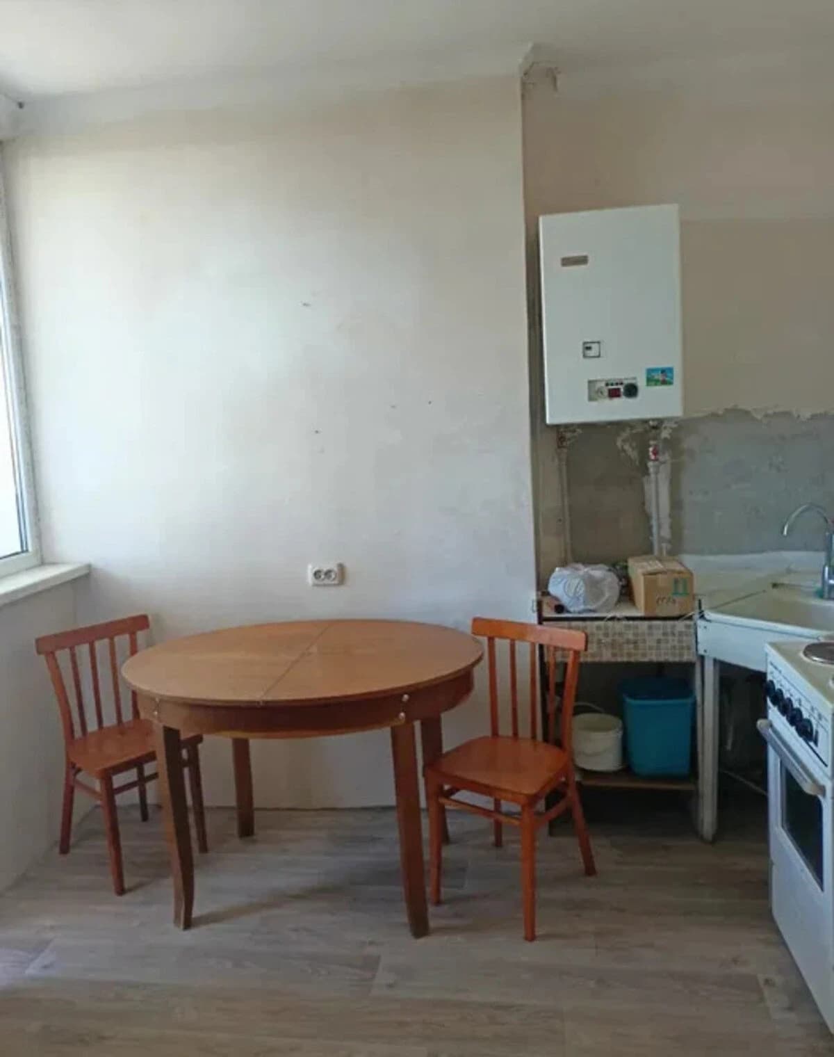1-кімнатна квартира, Центр: кухня 12 м², внутрішній двір - фото 1