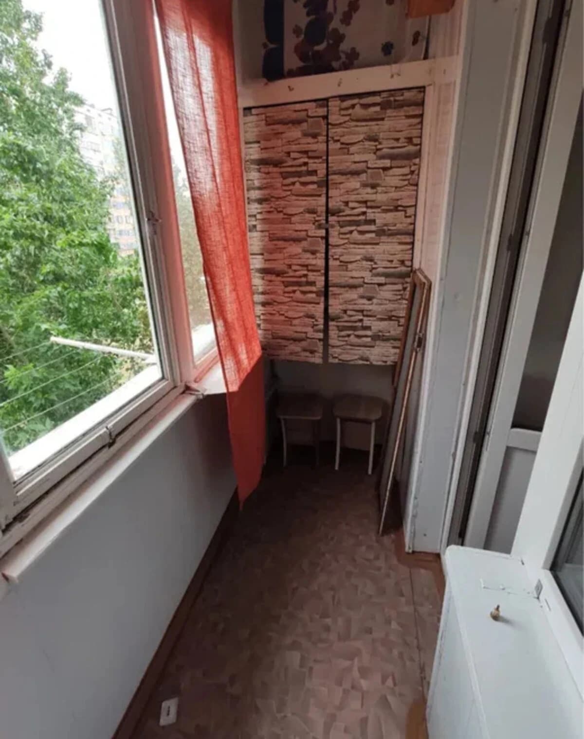 1-кімнатна квартира, Миколаїв: кухня 8 м², диван - фото 3