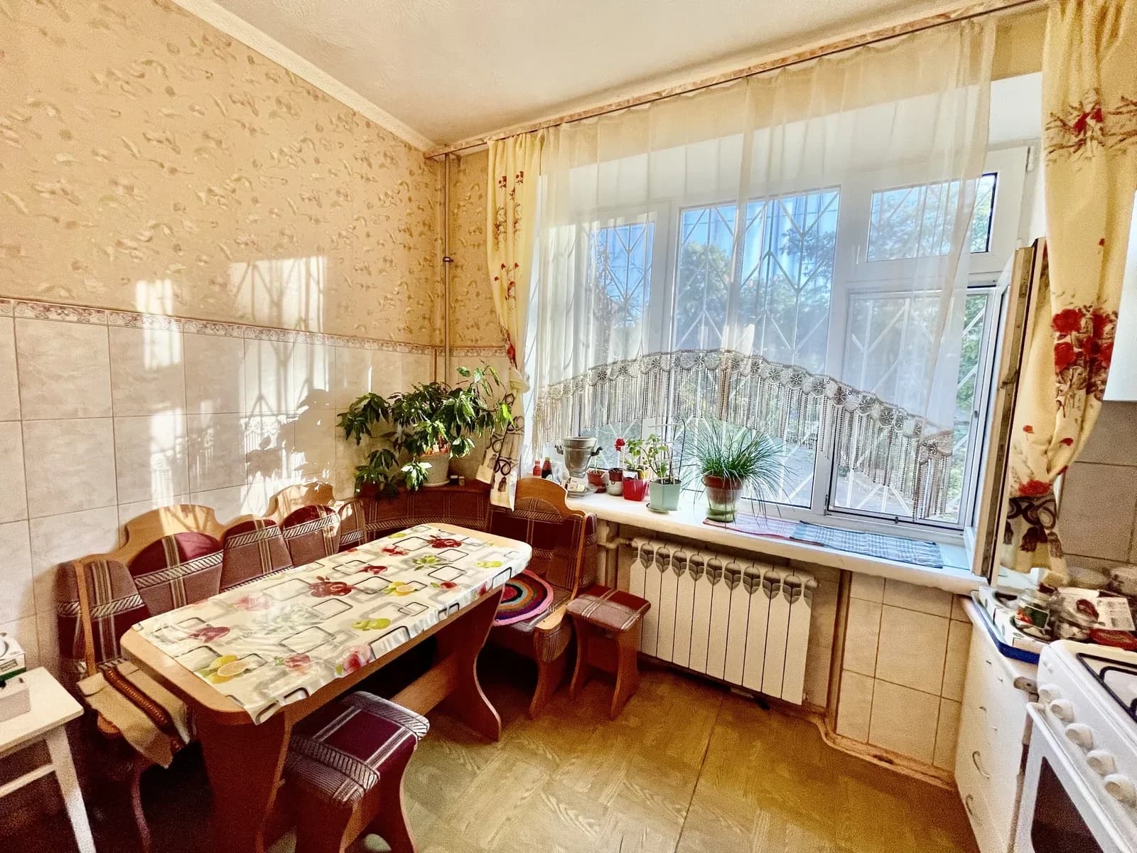 2-кімнатна квартира, Заводський: сталінка, закритий двір - фото 1