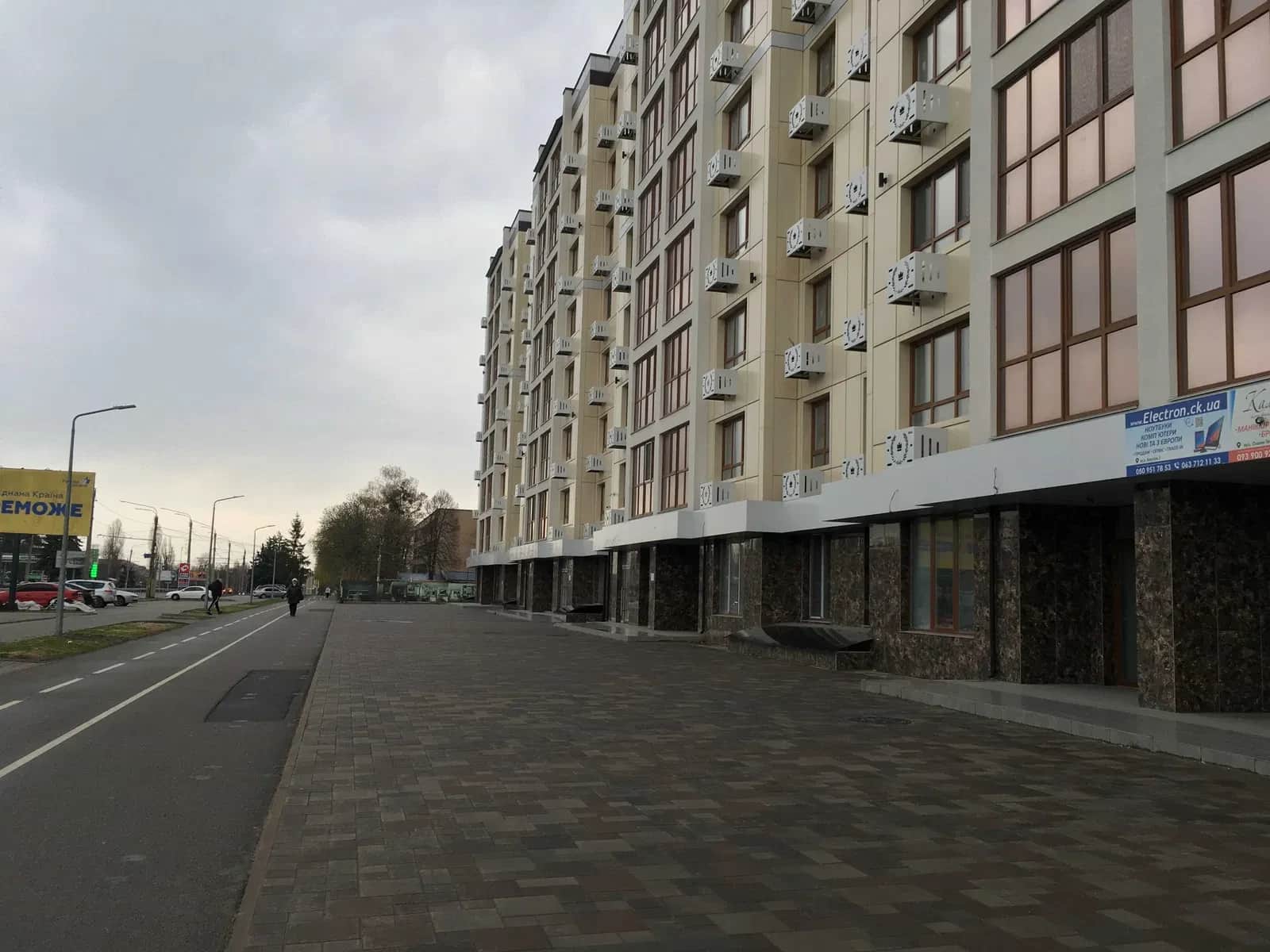 Комерційне приміщення у ЖК Олимп: ремонт під ключ, два незалежні приміщення - фото 1