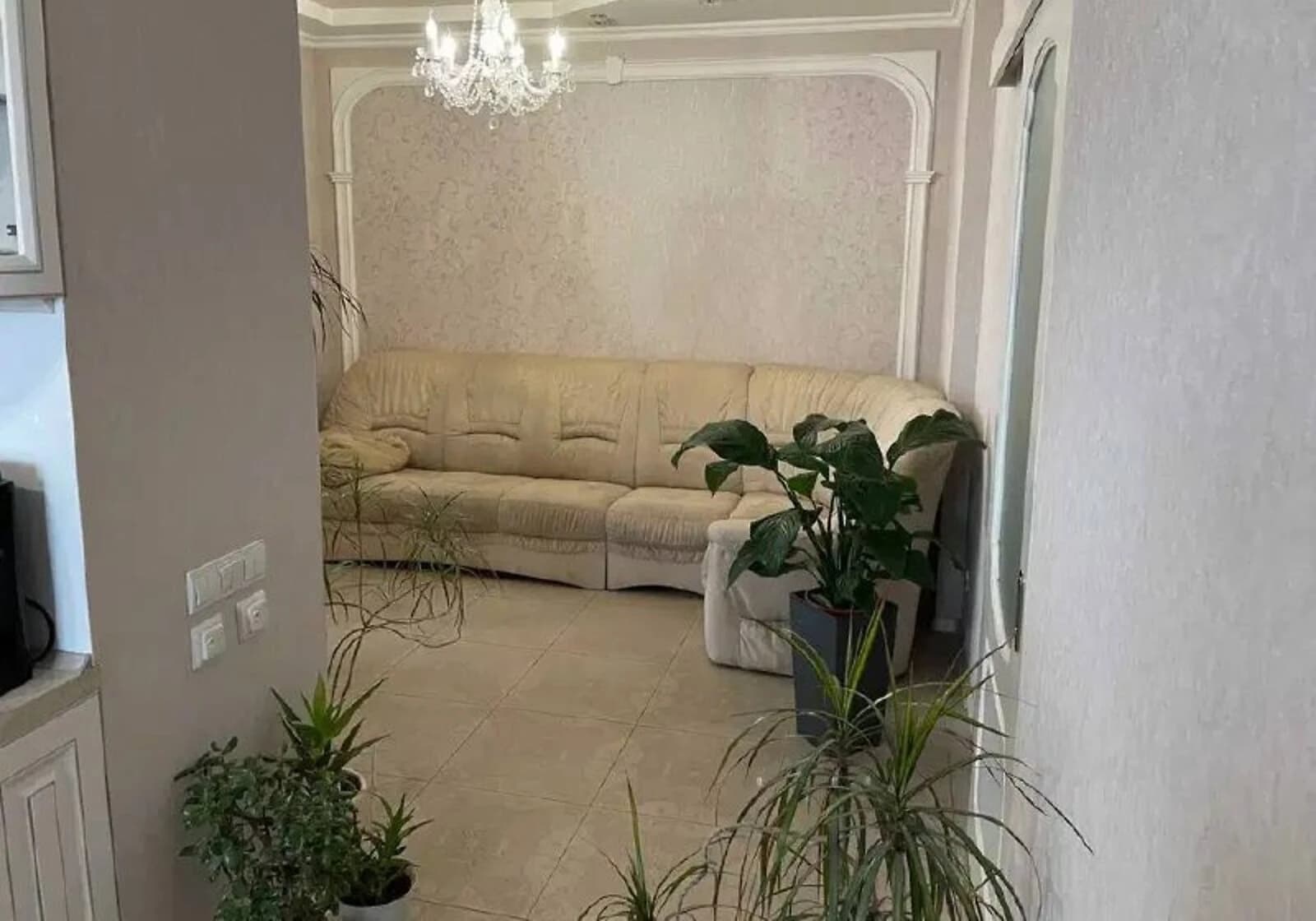 3-кімнатна квартира, Солом'янський: кухня-студія, укриття в будинку - фото 2