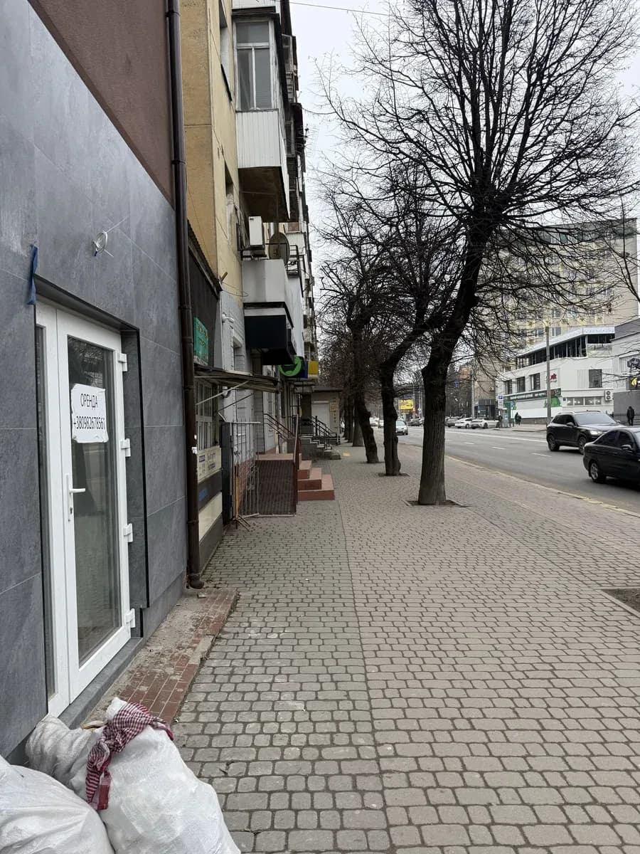 Приміщення, Івано-Франківськ: власний санвузол, свіжий ремонт - фото 2