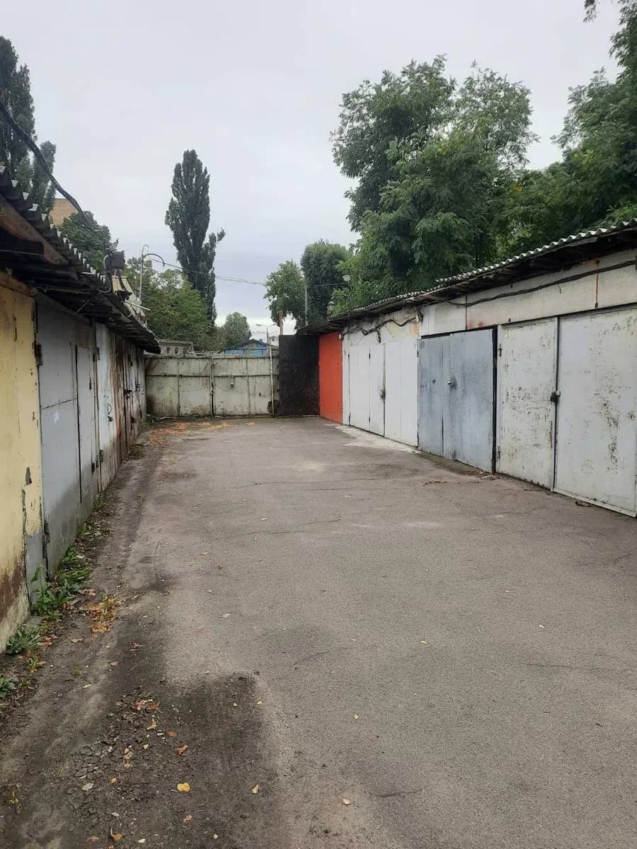 Гараж, Святошинський: охорона, 5 хв до метро Житомирська - фото 1