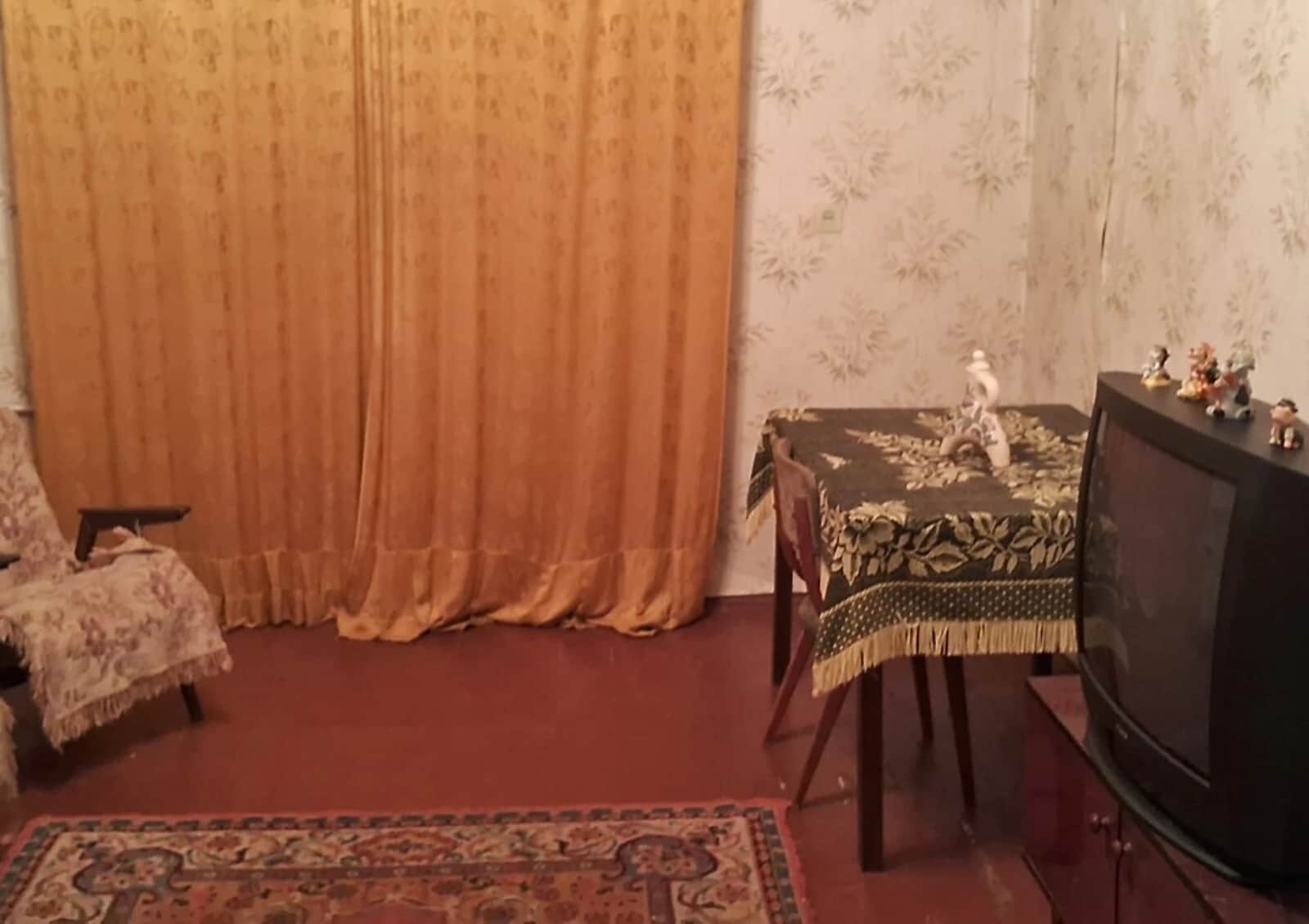 3-кімнатна квартира, Прилуки: потребує ремонту, цегляні стіни - фото 2