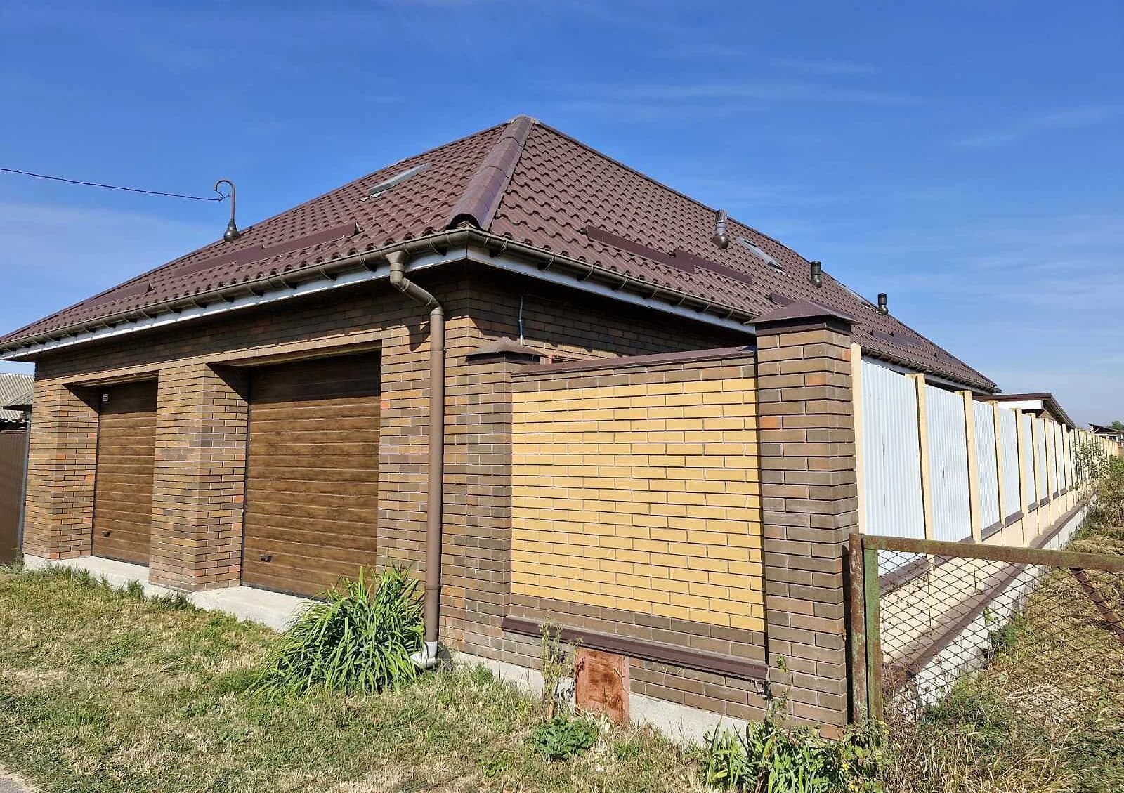 Будинок, Брусилів: гараж із підвалом, 20 соток, 2 спальні - фото 1