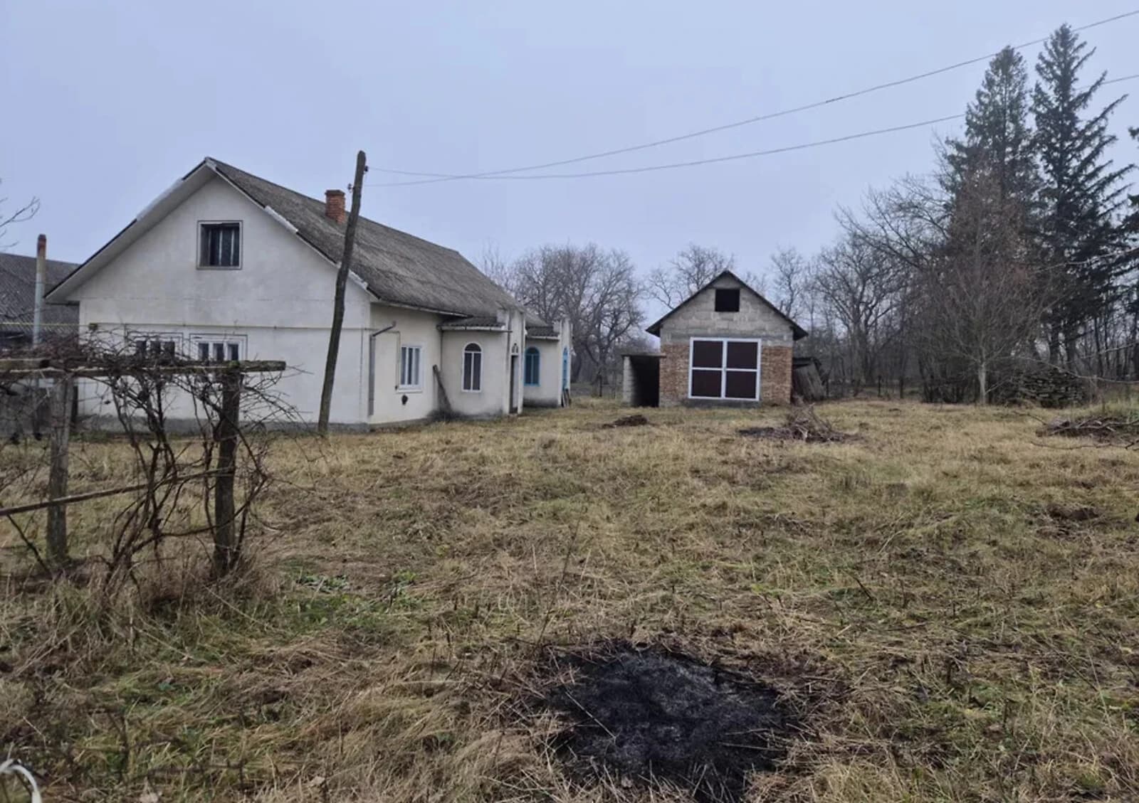 Будинок, Поляна (Хотин): 4 кімнати, торг можливий - фото 3