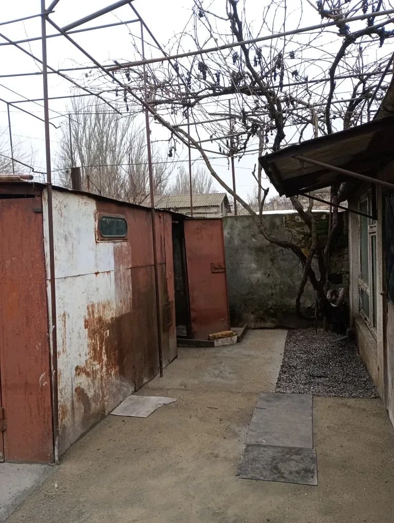 Дача, Пересипський: газ по фасаду, гараж із ямою - фото 3