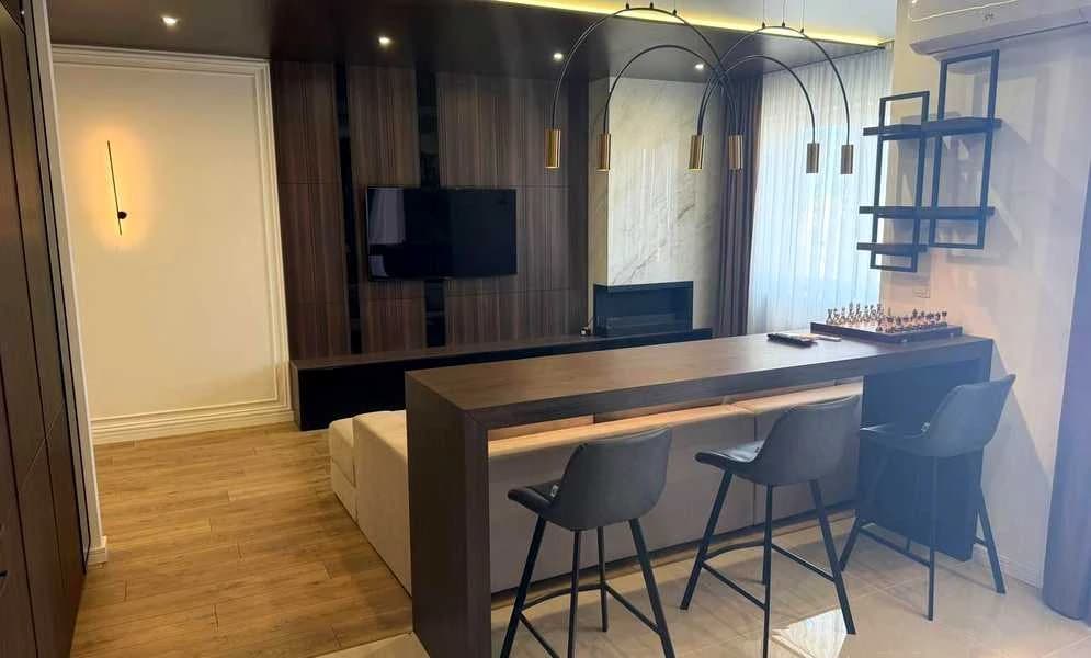 2-кімнатна квартира у ЖК Campus: вид на місто, кухня-вітальня 40 м² - фото 1