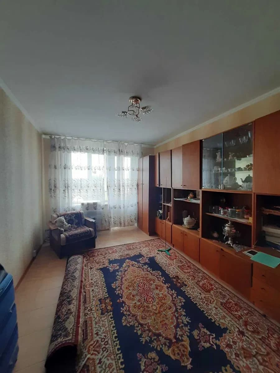 2-кімнатна квартира, Чугуїв: центр, роздільні кімнати, не кутова - фото 1