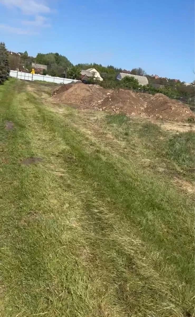 Ділянка 0.07 соток, Гореничі: під будівництво, електролінія поруч - фото 1
