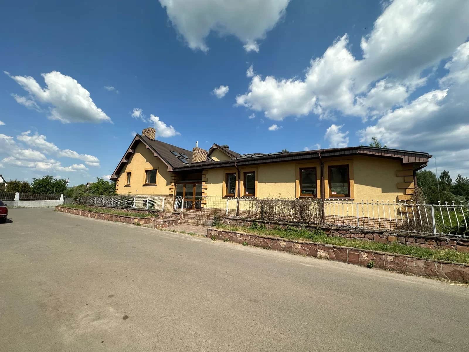Будинок, Романків: 28 соток, вихід до озера, під чистову - фото 1