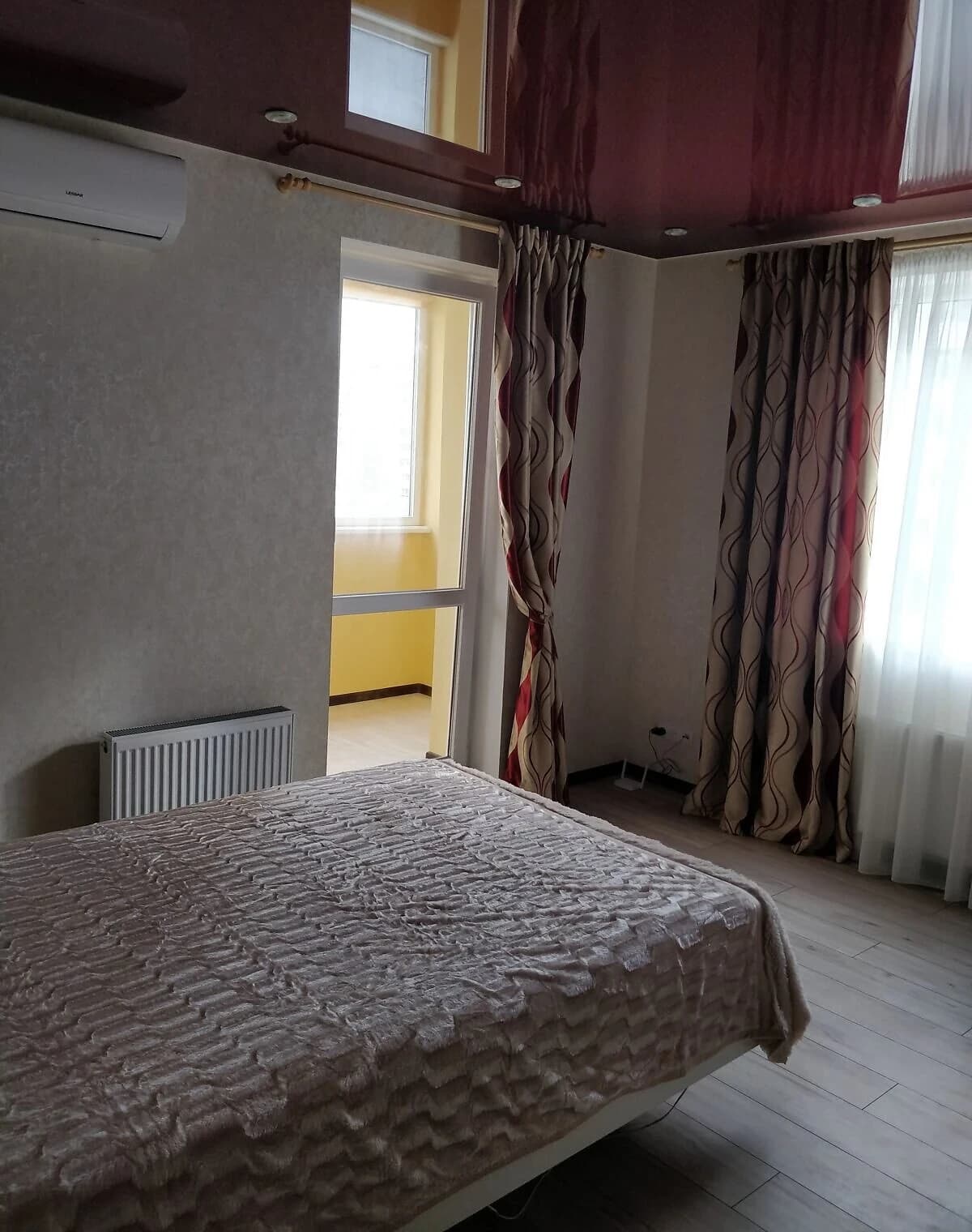 1-кімнатна квартира, Центр: новобудова, метро Захисників України - фото 1