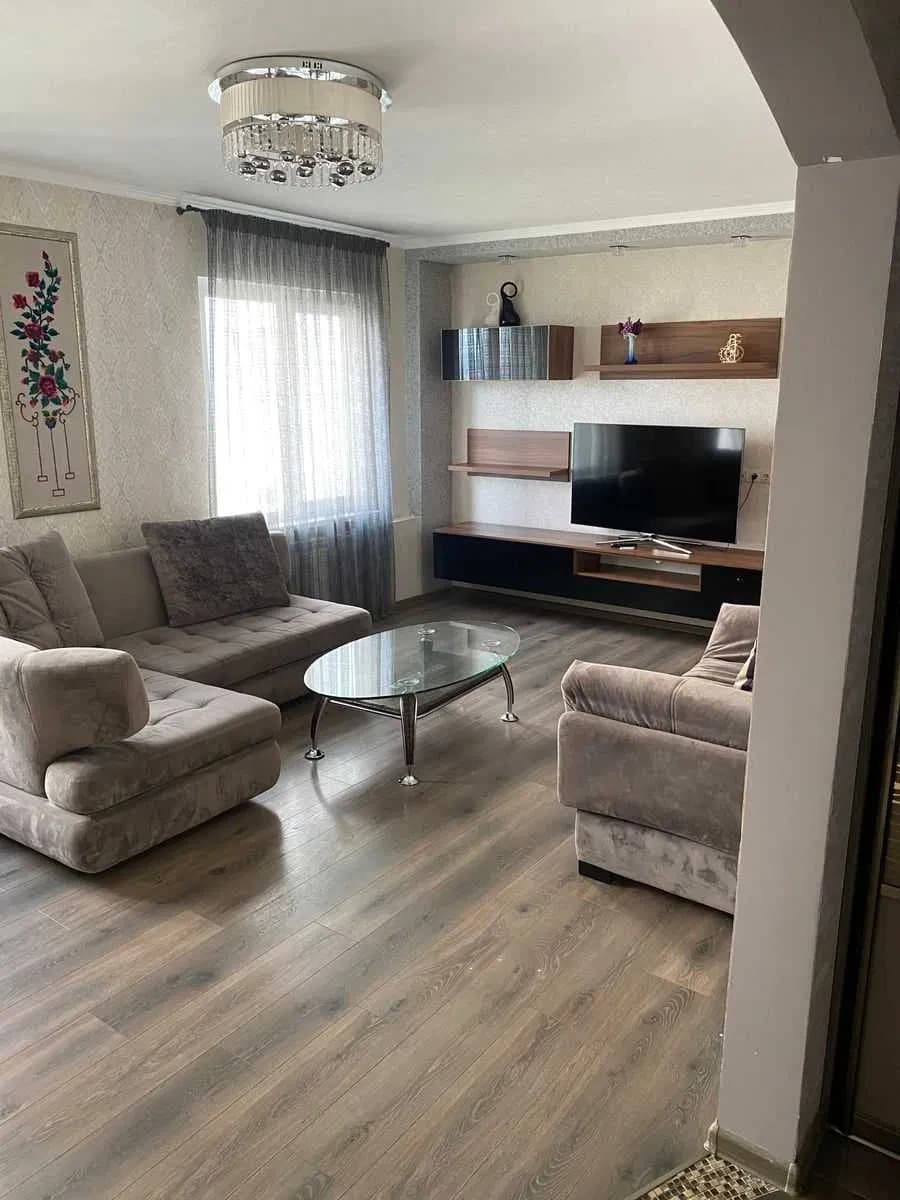3-кімнатна квартира, Дарницький: генератори, євроремонт - фото 1