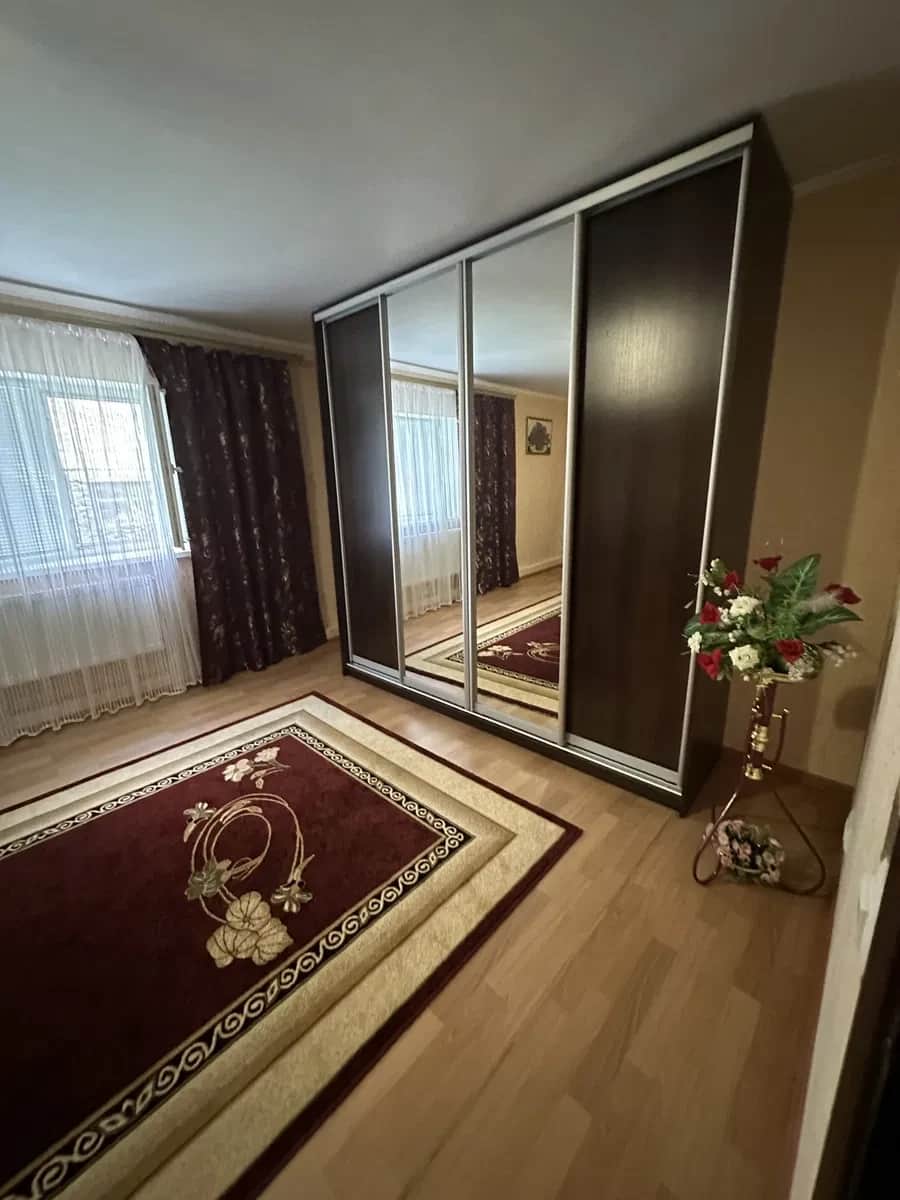 2-кімнатна квартира, Старокостянтинів: гараж, літня кухня, город - фото 1
