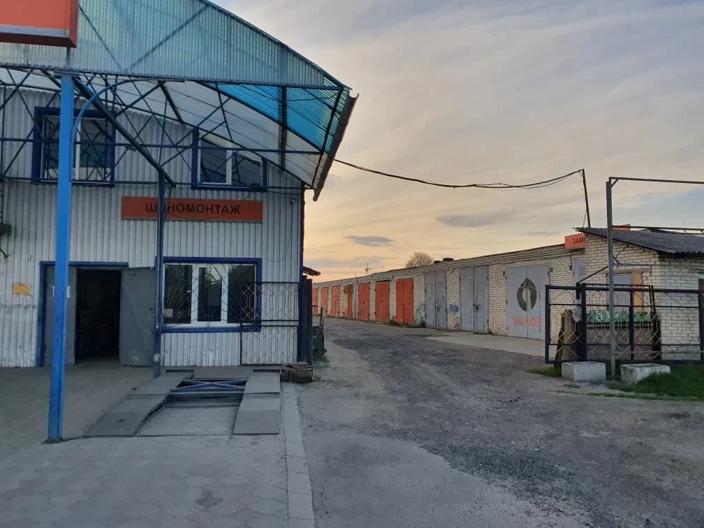 Гараж, Луцьк: новий, високі ворота під бус, заряджання електроавто - фото 2