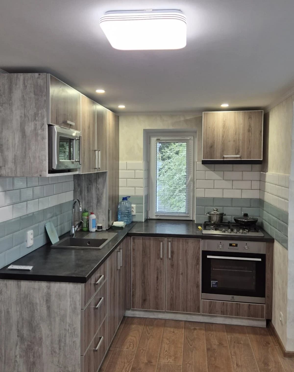 Дуплекс, Корея: 2 спальні, інтернет і вода без світла - фото 1