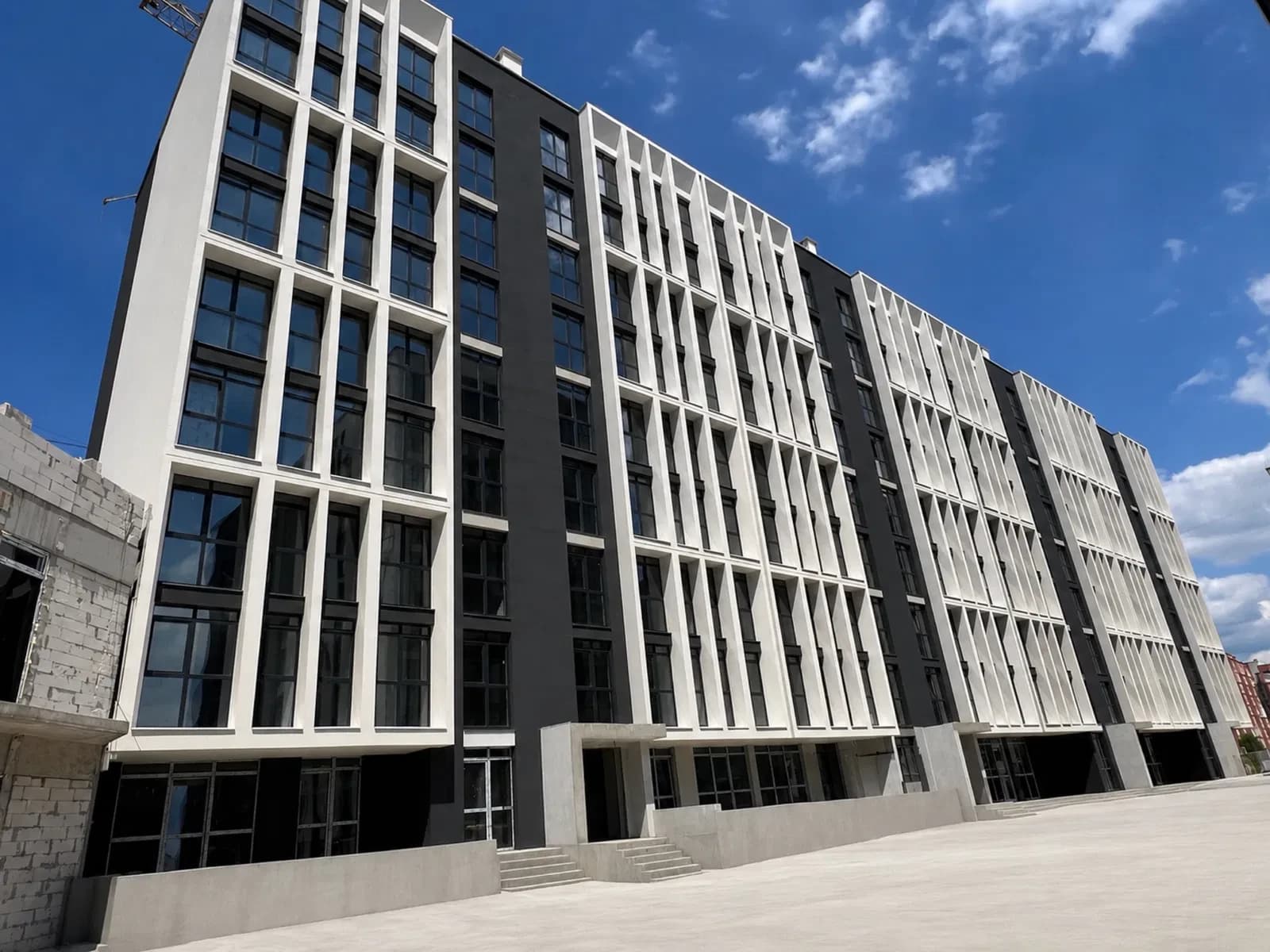 1-кімнатна квартира у ЖК Panorama: тераса 5,91 м², внесок від 50% - фото 1