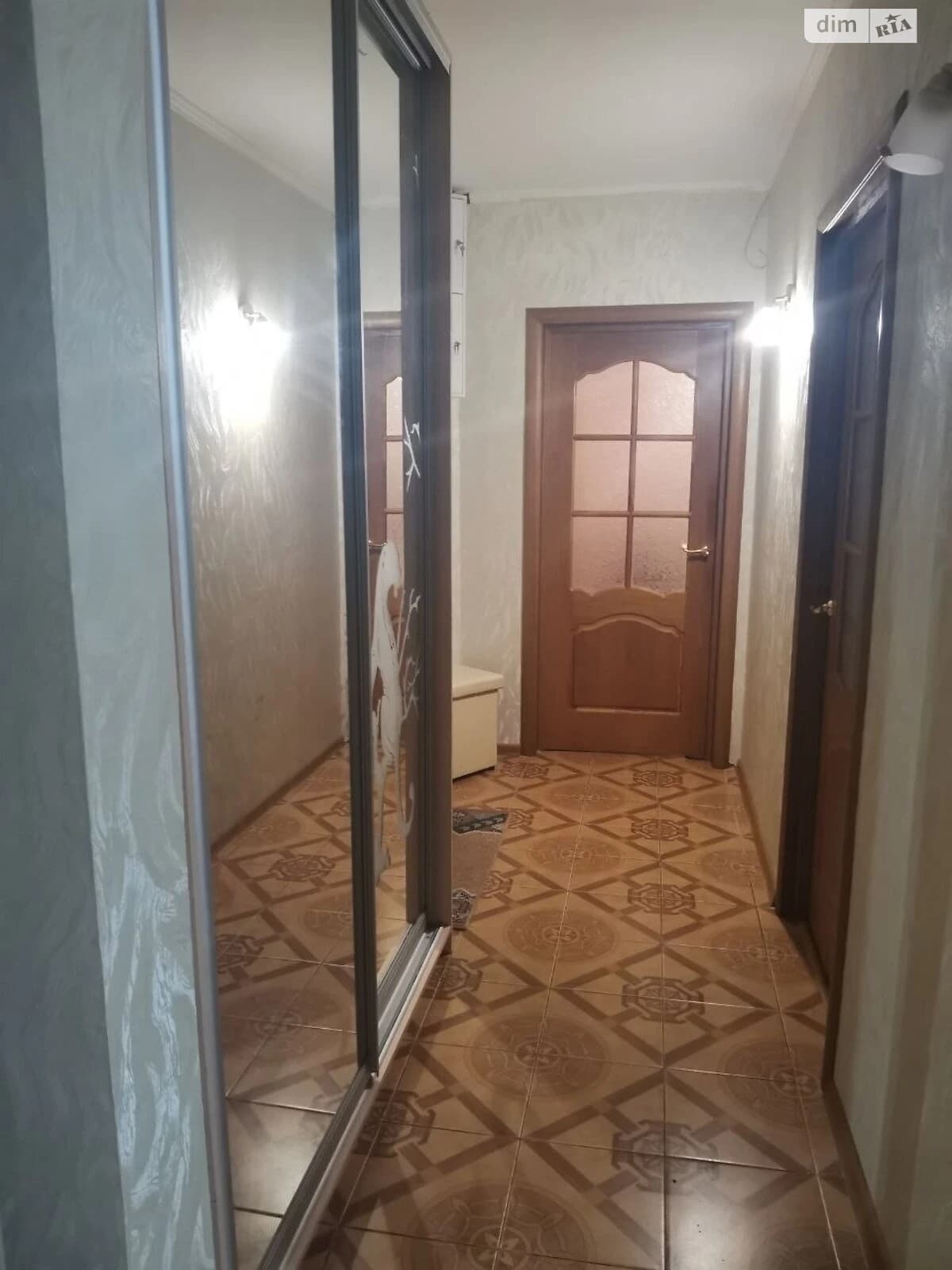 2-кімнатна квартира, Троєщина: вантажний ліфт, вода без світла - фото 3