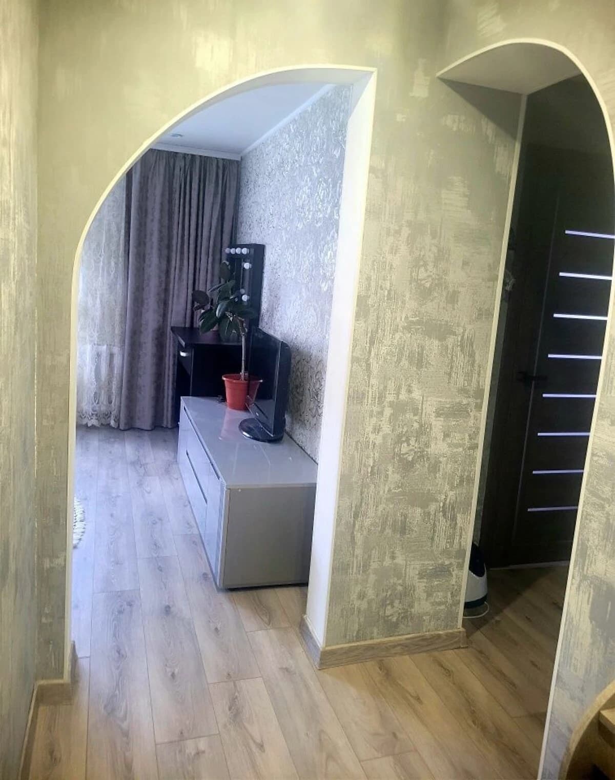 3-кімнатна квартира, Машівка: євроремонт, стіни з панелей - фото 4
