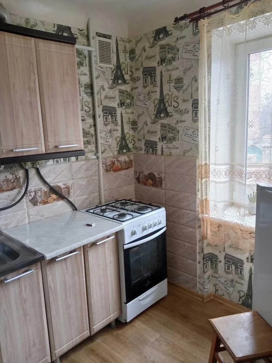 2-кімнатна квартира, Путятинка: косметичний ремонт, меблі та техніка - фото 3
