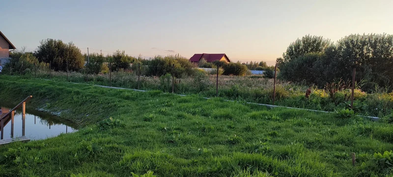Ділянка 12 соток, Сарни: ліс та озеро, до міста 5 км - фото 1
