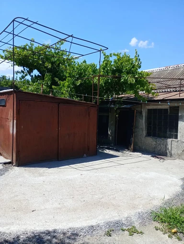 Дача, Пересипський: газ по фасаду, гараж із ямою - фото 1