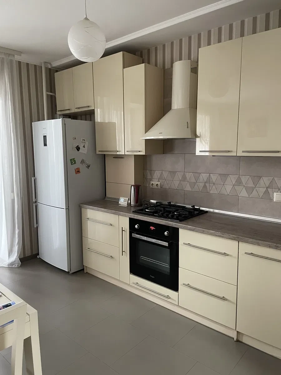 3-кімнатна квартира у ЖК Петрівський Квартал: дві спальні, дві лоджії - фото 3