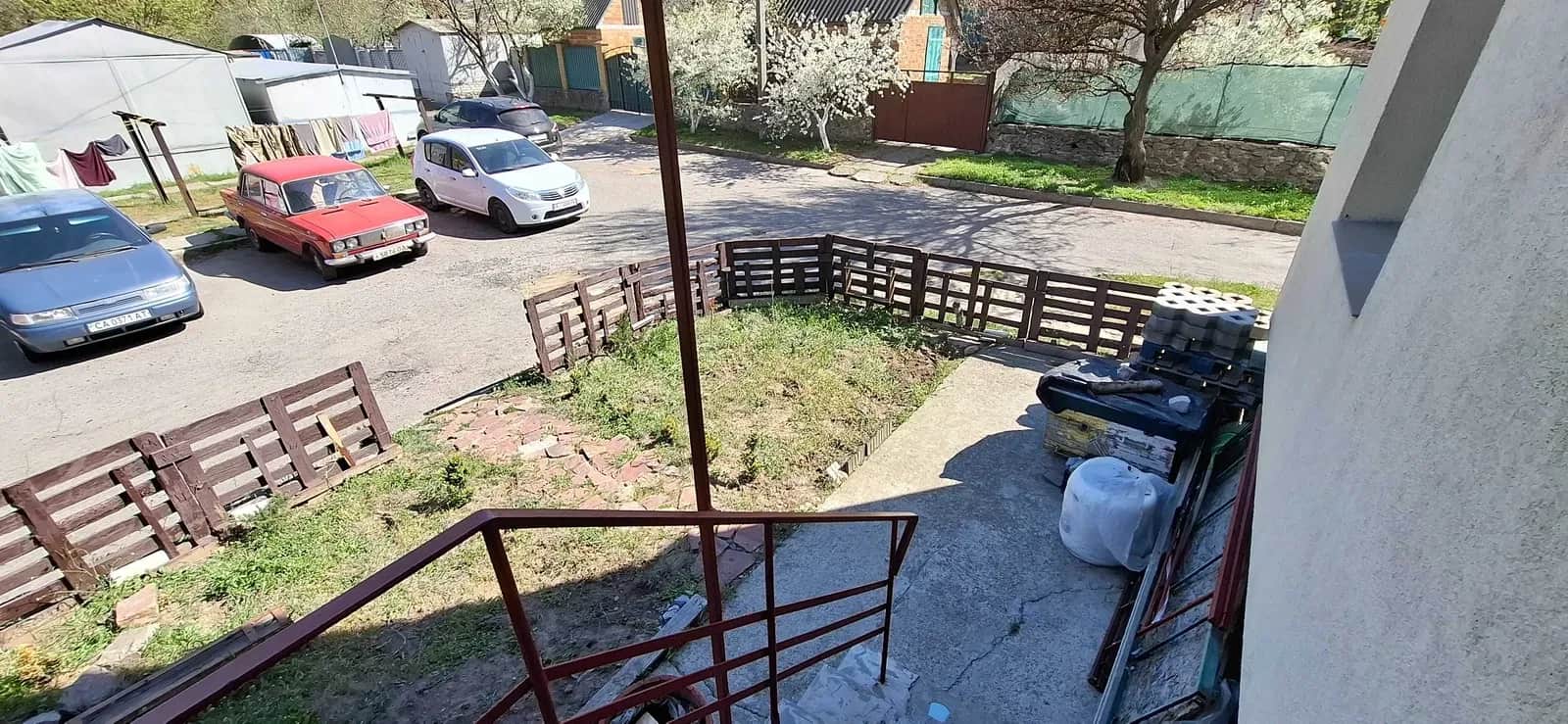 2-кімнатна квартира, Канів: утеплена, окремий узаконений вихід - фото 1