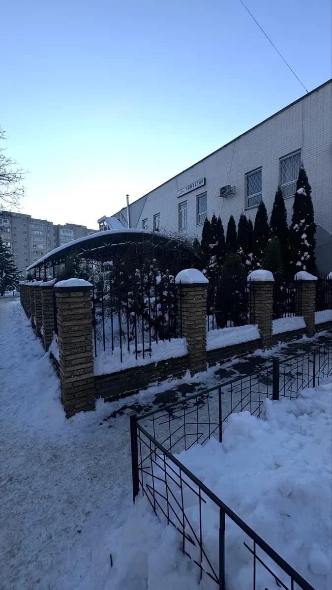 Приміщення, Нетішин: колишнє кафе, літній майданчик 120 м², торг - фото 4