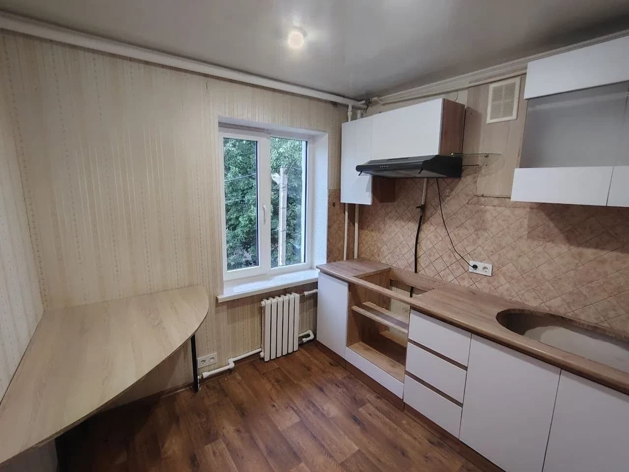 2-кімнатна квартира, Саксаганський: гараж у дворі, зупинка за 1 хв - фото 1