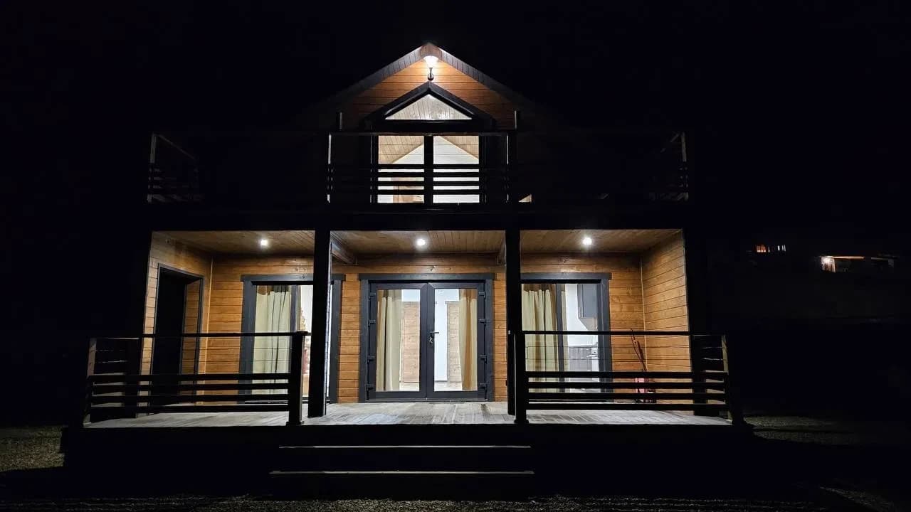 Будинок, Микуличин: 4 спальні, 2 тераси, краєвид на гори - фото 3