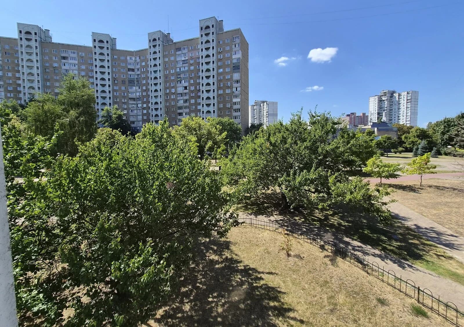 3-кімнатна квартира, Троєщина: можна з малими дітьми, панельний будинок - фото 1