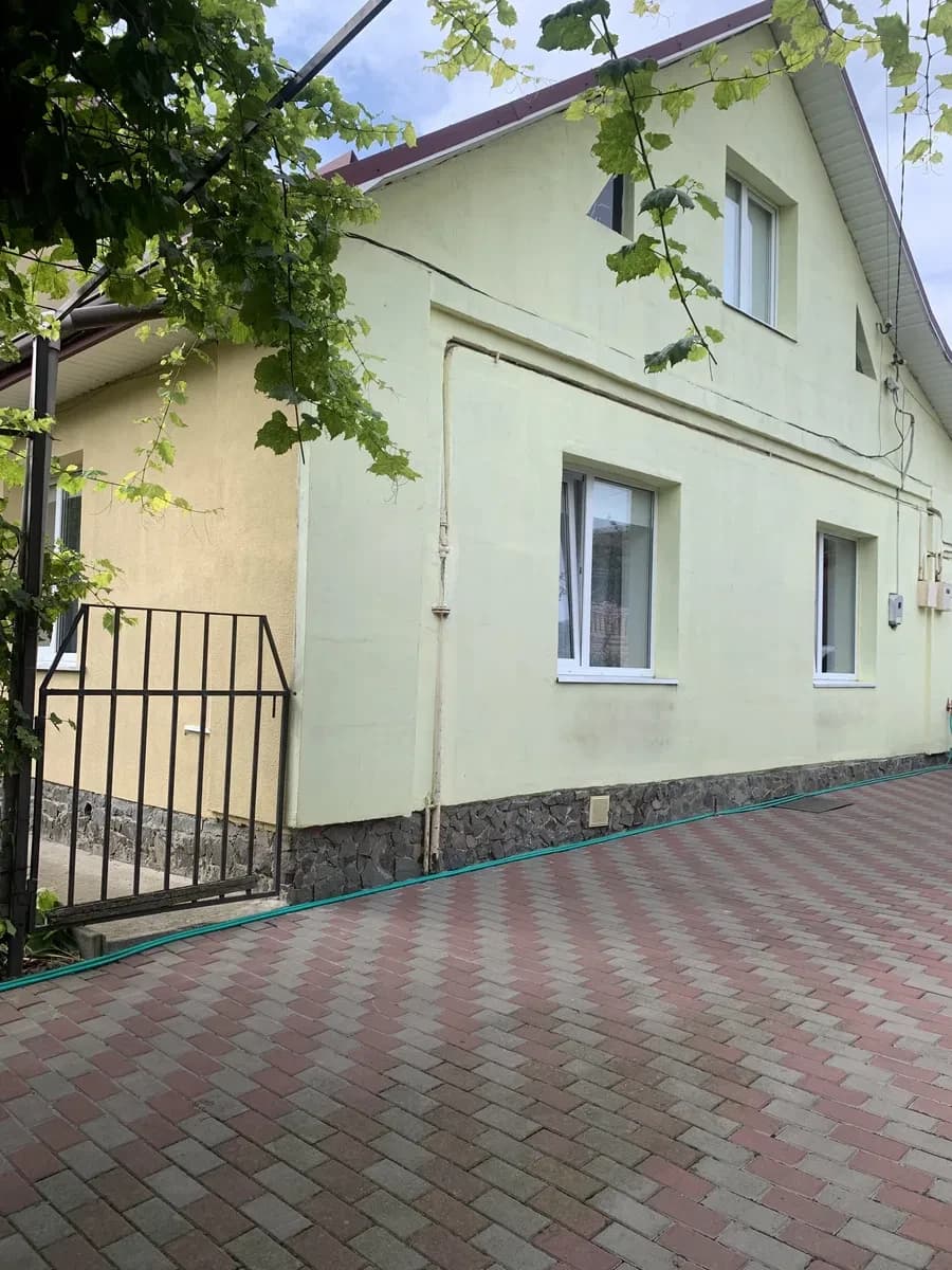 Будинок, Луцьк: два будинки, гараж, 4,5 сотки - фото 2