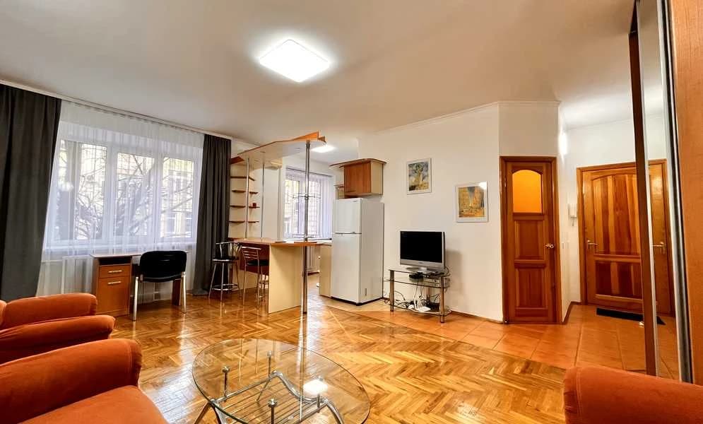 2-кімнатна квартира, Шевченківський: 2 хв до Майдану Нещалежності - фото 1