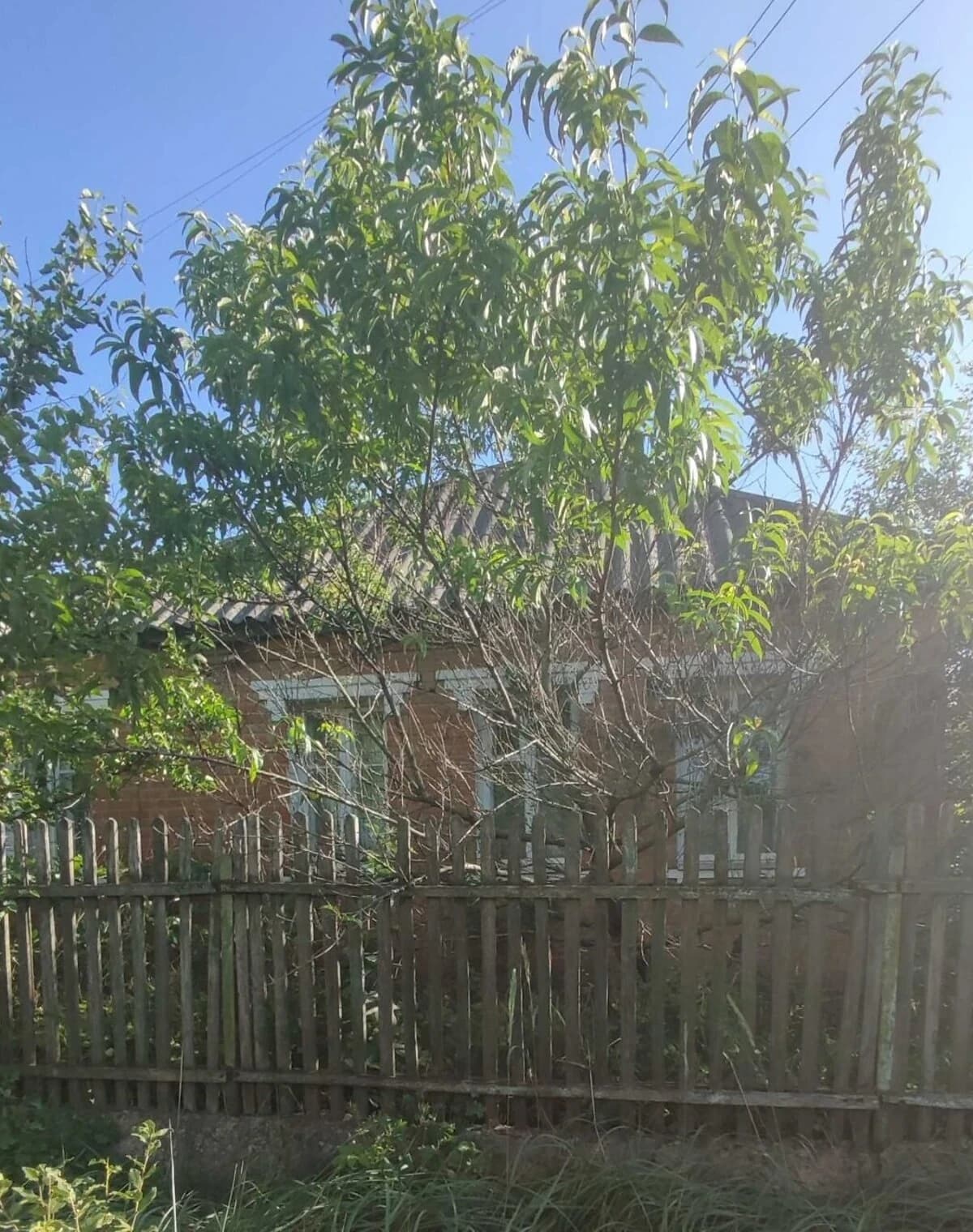 Будинок, Ізюм: сад, криниця, цегляні стіни - фото 1