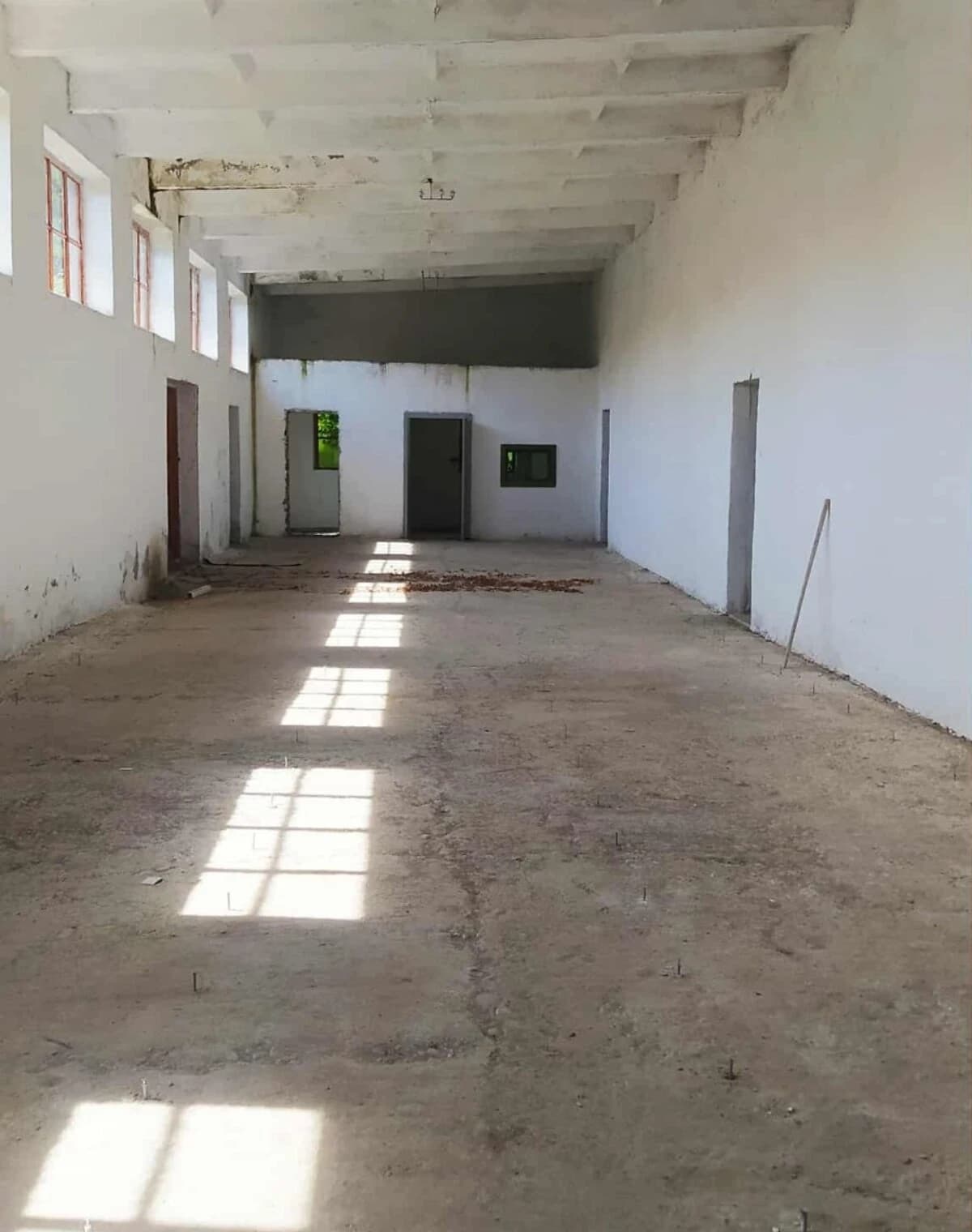 Приміщення, Виноградів: торг можливий, відкрита стоянка - фото 2