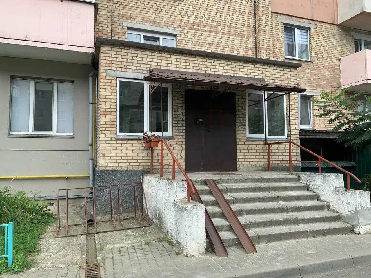 3-кімнатна квартира, Ірпінь: цегляний будинок 2006 року, два балкони - фото 1
