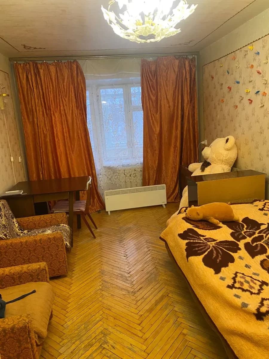 2-кімнатна квартира, Чернігів: вікна у двір, кутова - фото 4