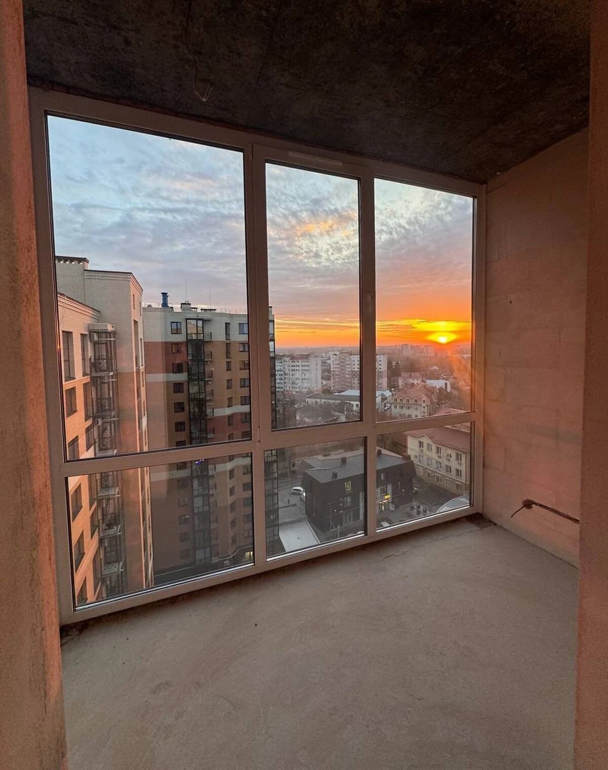3-кімнатна квартира, Центр: багаторівнева, панорамні вікна, укриття - фото 1