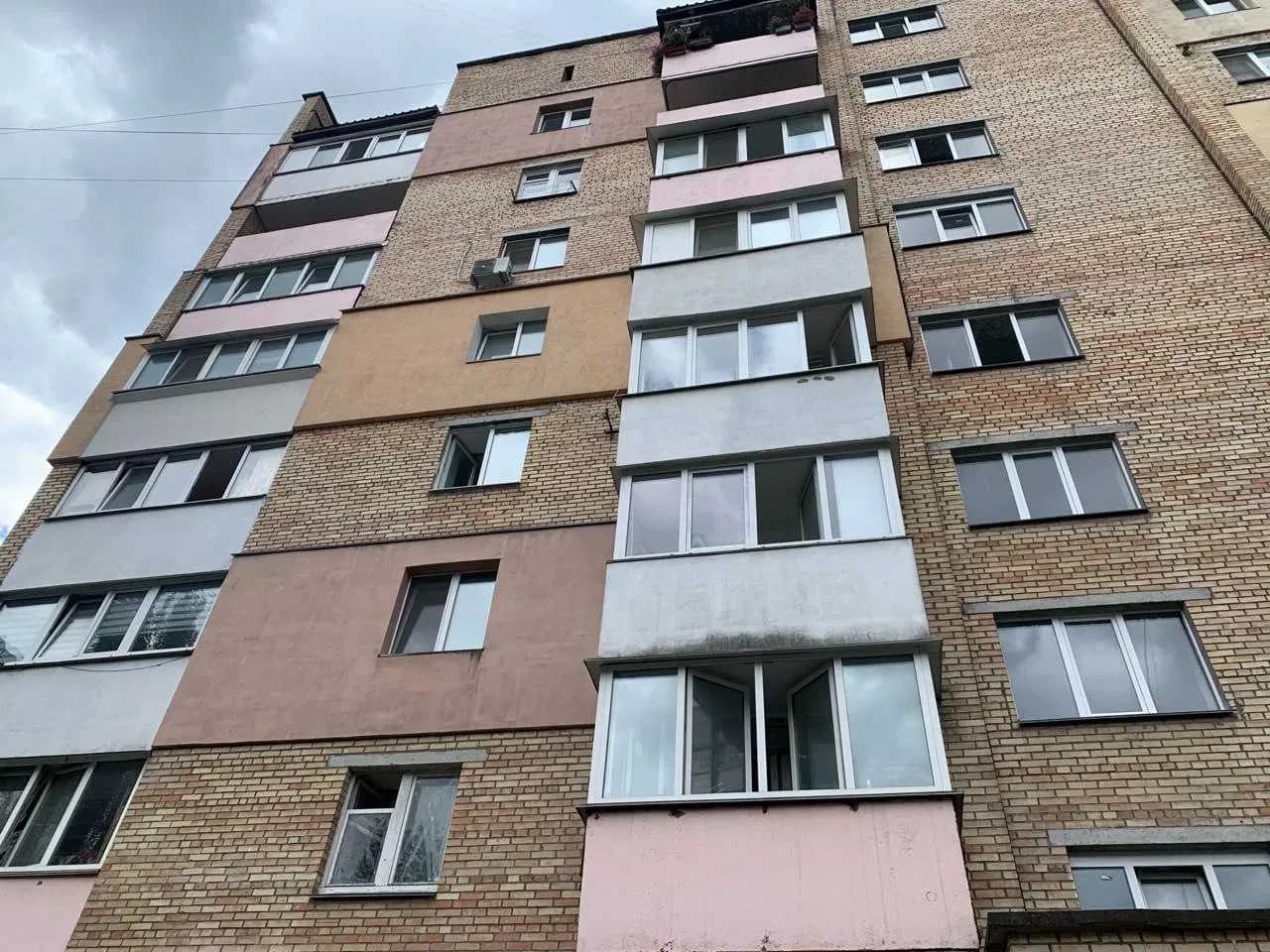 3-кімнатна квартира, Ірпінь: цегляний будинок 2006 року, два балкони - фото 2