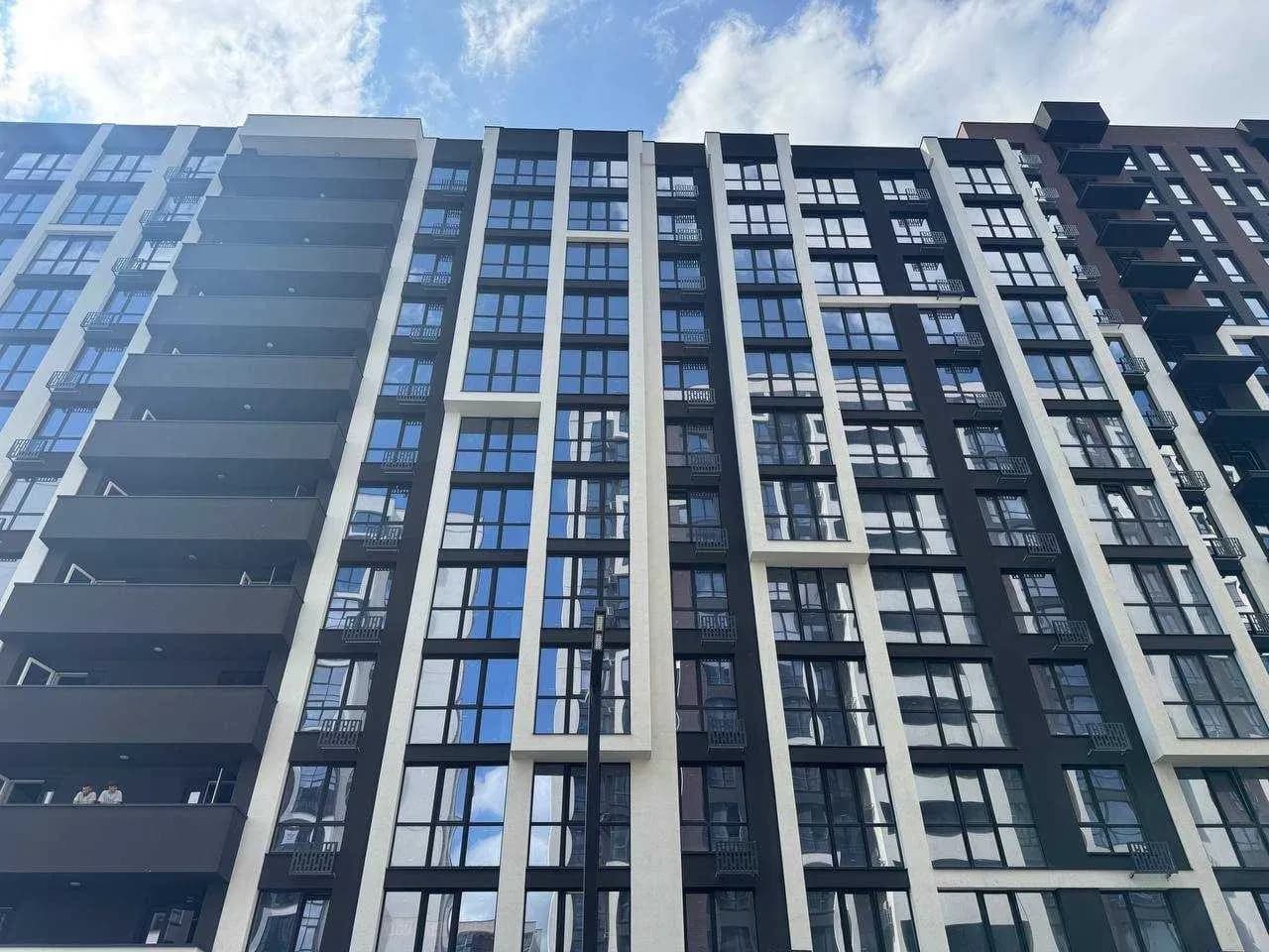 2-кімнатна квартира у ЖК Manhattan: здана, 5 хв до Міського Озера - фото 2