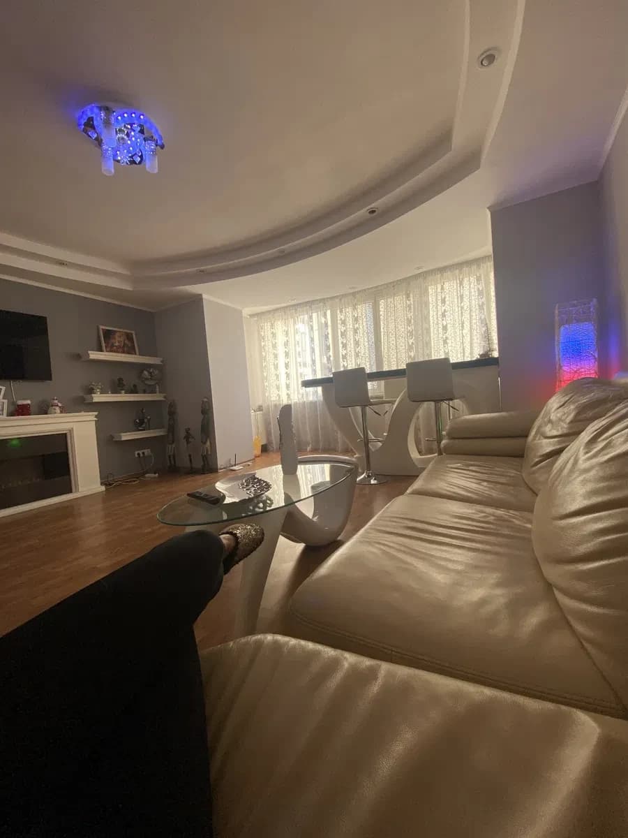 3-кімнатна квартира, Подільський: закритий двір, 5 хв до площі, альтанка - фото 4