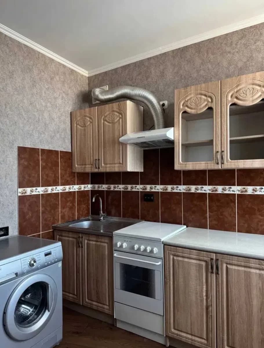1-кімнатна квартира, Чернігів: резервне живлення, євроремонт - фото 1