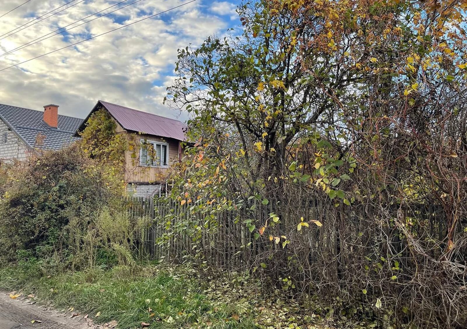 Ділянка 6.2 сотки, Осокорки: сад, паркан, свердловина - фото 1