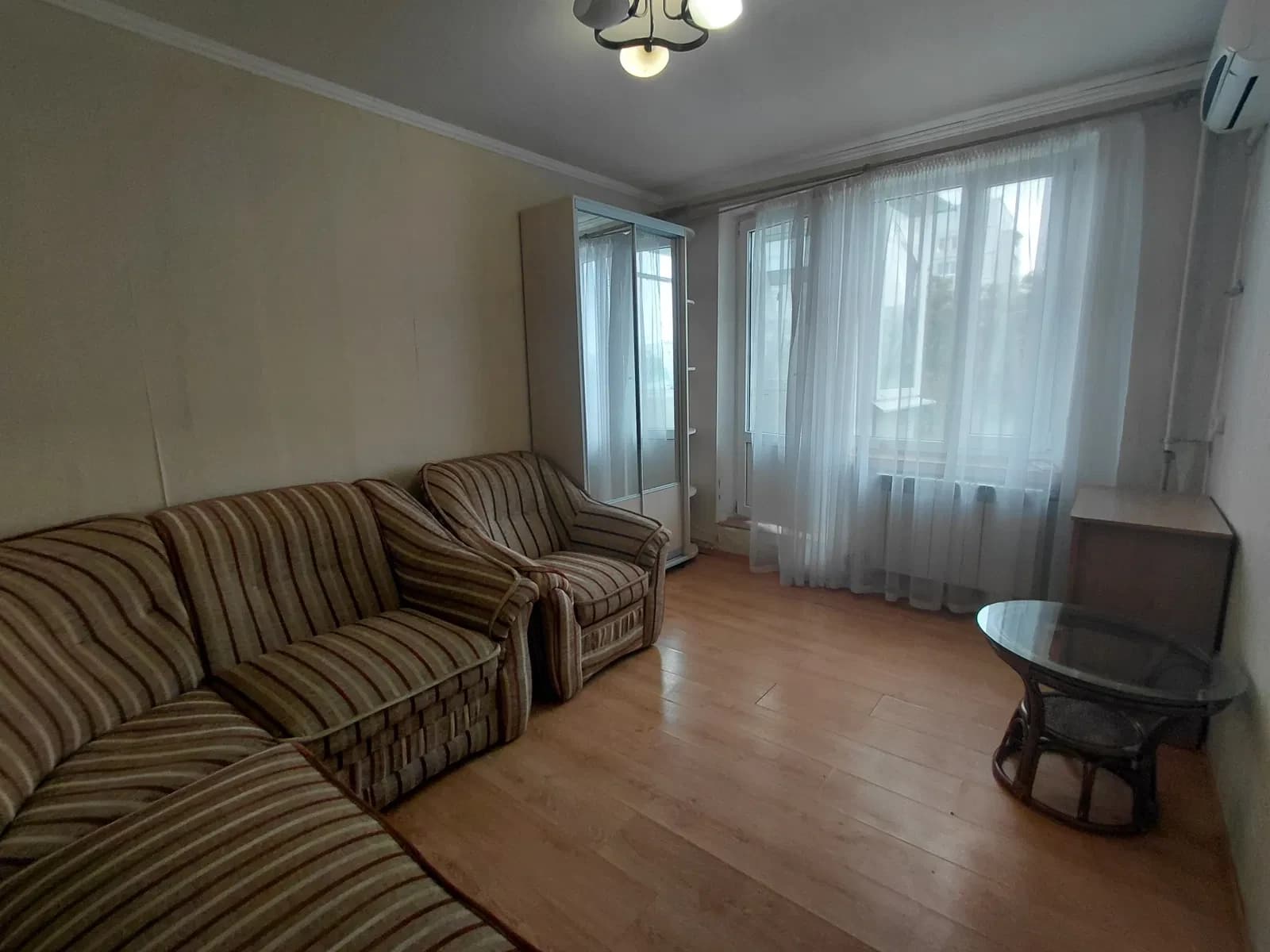1-кімнатна квартира, Шевченківський: метро в пішій доступності, без тварин - фото 1
