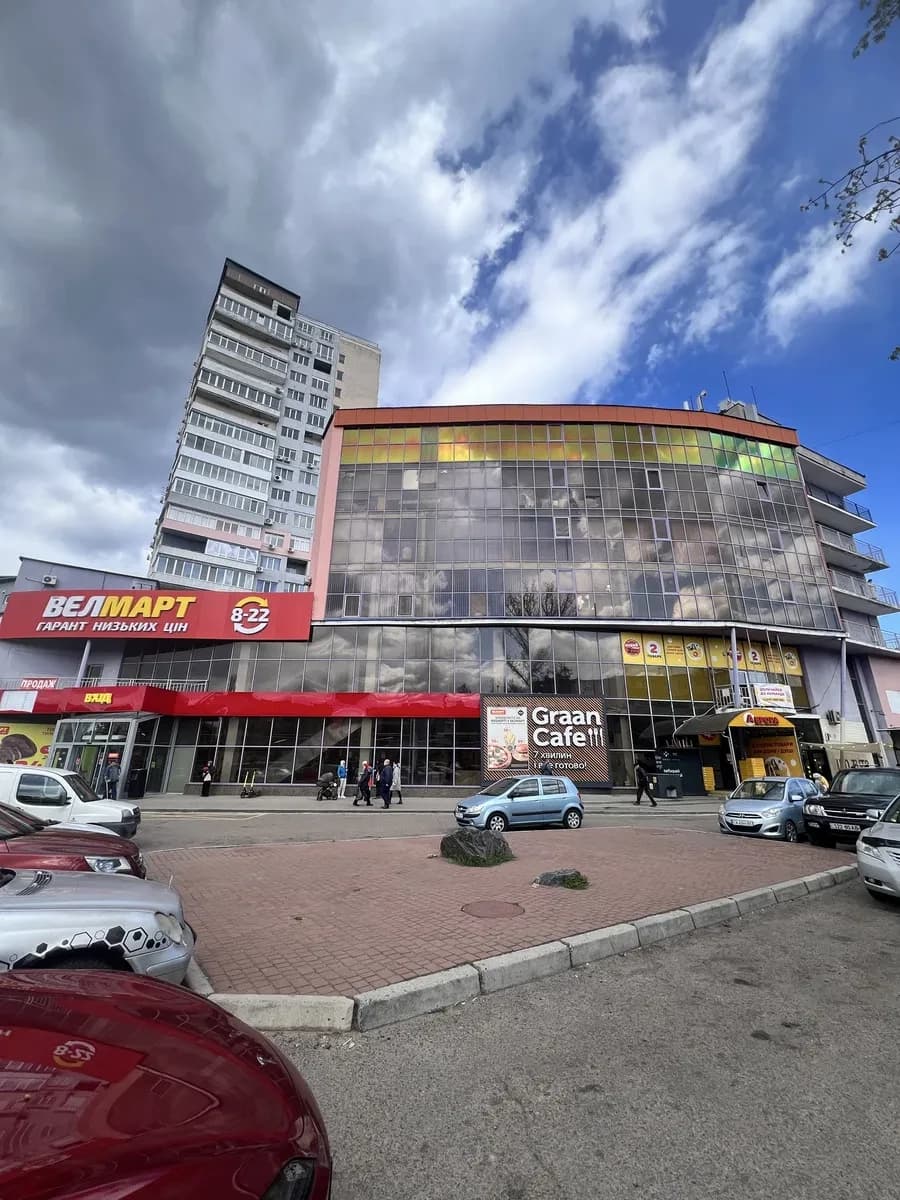 Офіс, Черкаси: б’юті-сфера, підключення до генератора - фото 1