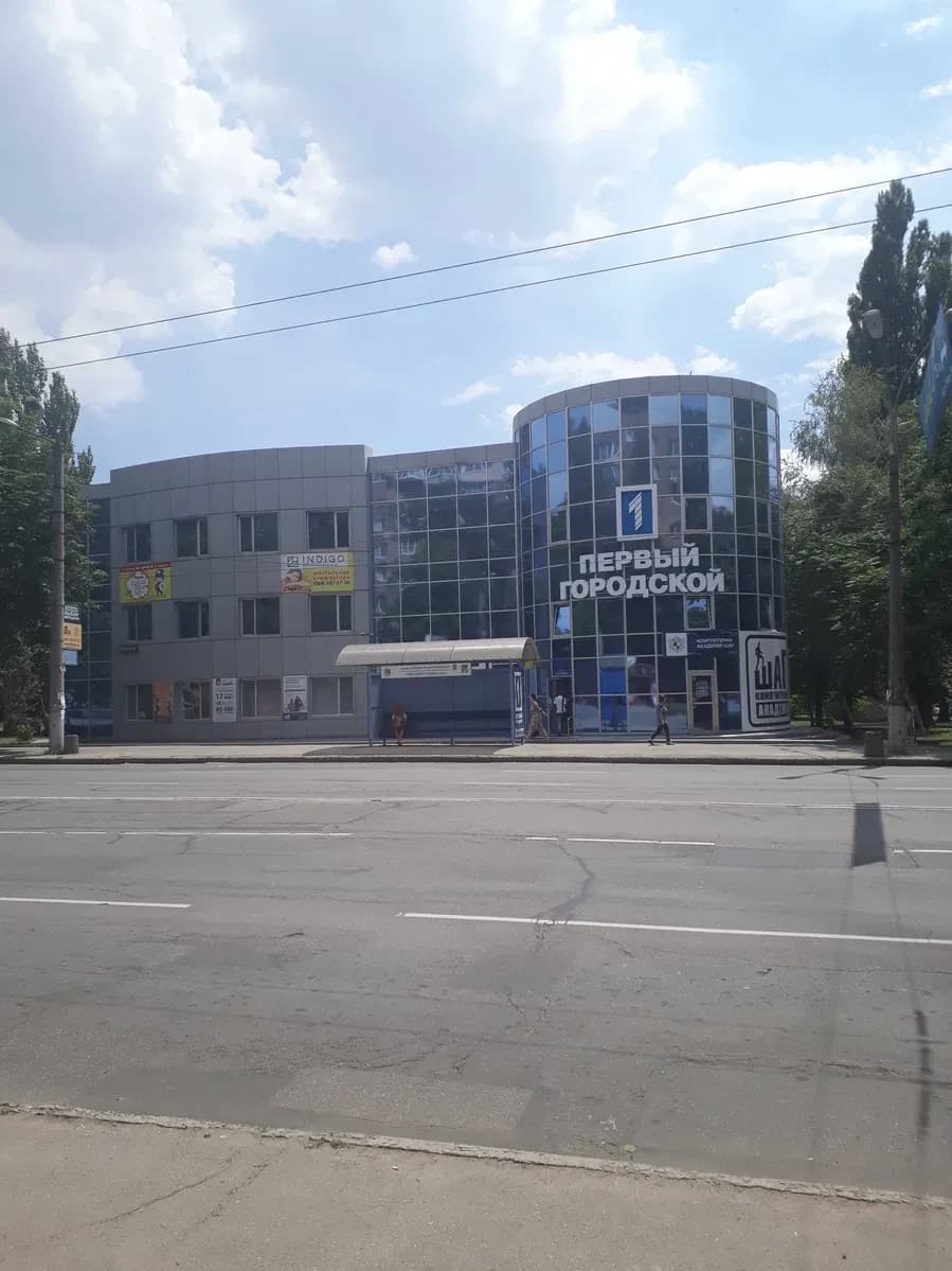 Офіс, Покровський: 5 кабінетів, без відключень, бізнес-центр - фото 1